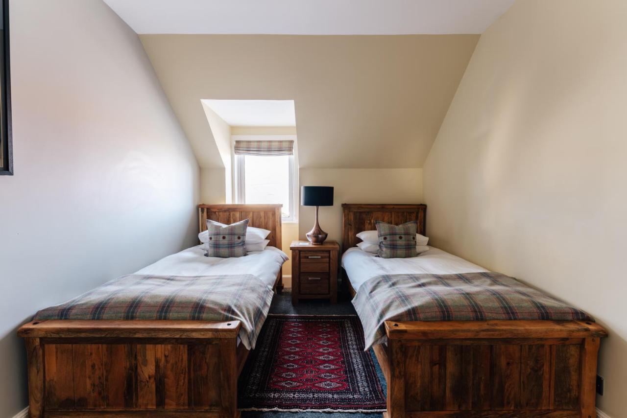 Luxury Inverness Central Apartment Private Parking מראה חיצוני תמונה